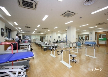 【宮崎市×リハビリテーション科】400床規模のケアミックス病院／外来・病棟管理・リハビリ／土日祝休み／年収1,200～2,000万円♪